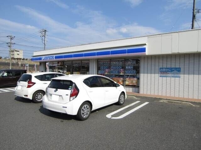 ローソン名張鴻之台三番町店 ローソン名張鴻之台三番町店