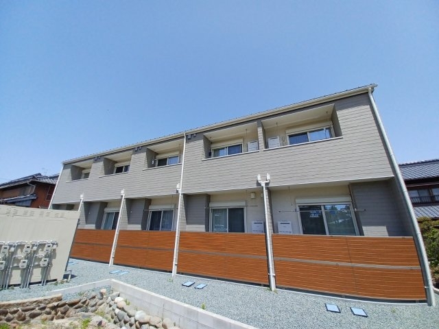 オランジュベール岸岡