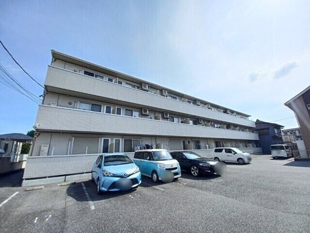 エレガンシアの外観