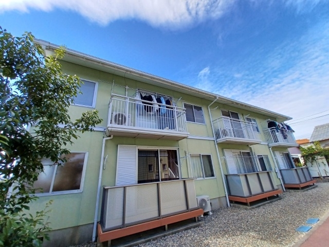 ルミエールさかざきＡ