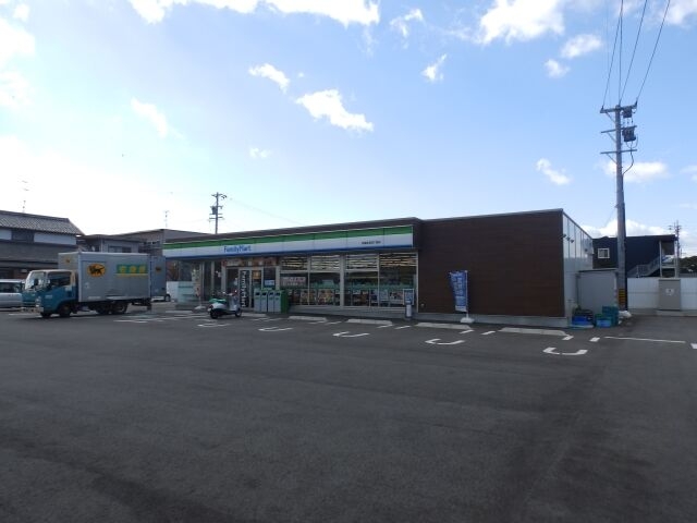 ファミリーマート鈴鹿住吉四丁目店 ファミリーマート鈴鹿住吉四丁目店