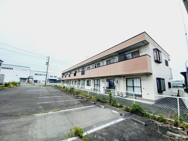ルミエール末広の外観