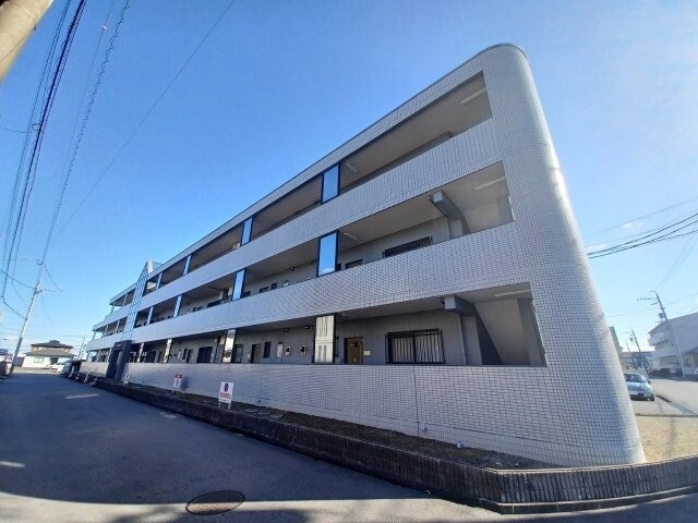 エスティ阪田の外観