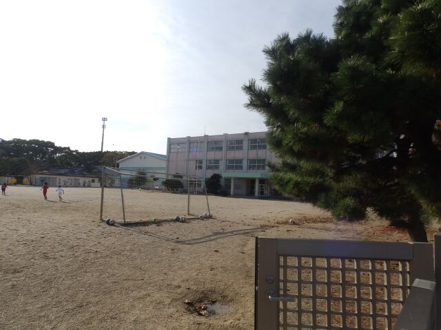 鈴鹿市立若松小学校 鈴鹿市立若松小学校