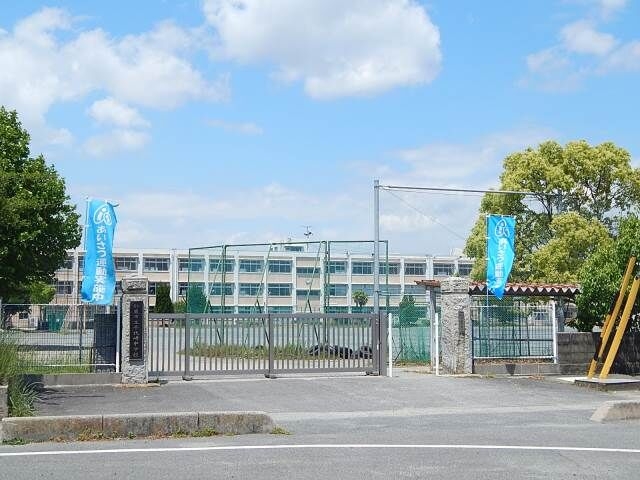 鈴鹿市立千代崎中学校 鈴鹿市立千代崎中学校