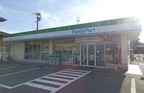 ファミリーマート鈴鹿ひばりケ丘店 ファミリーマート鈴鹿ひばりケ丘店