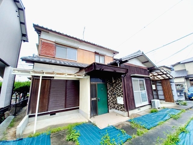 白塚町貸家の外観