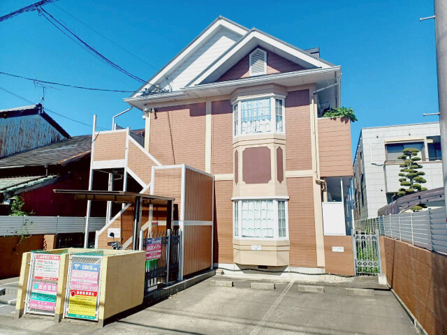 コリーヌ津新町の外観