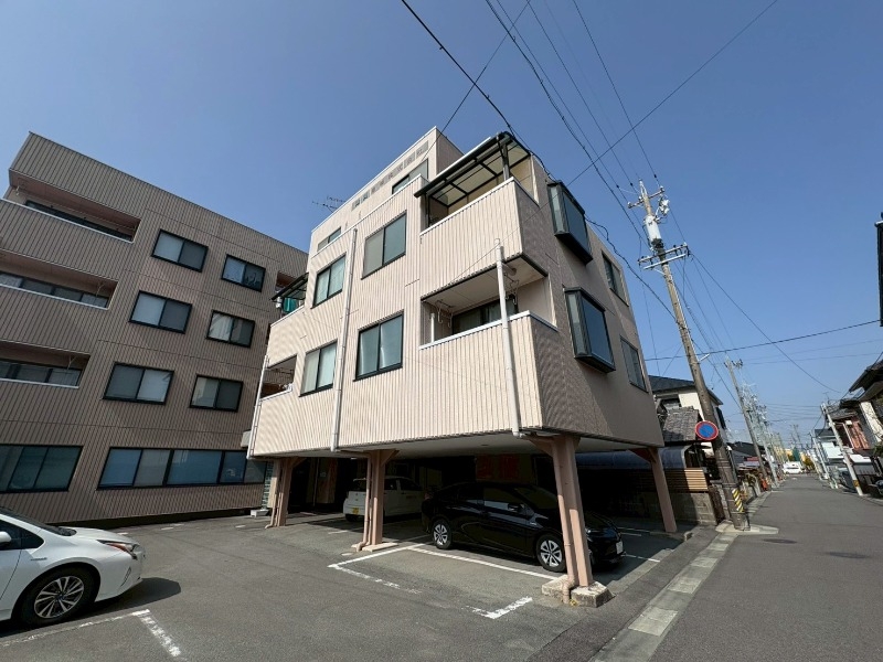 津興第二ビルの外観