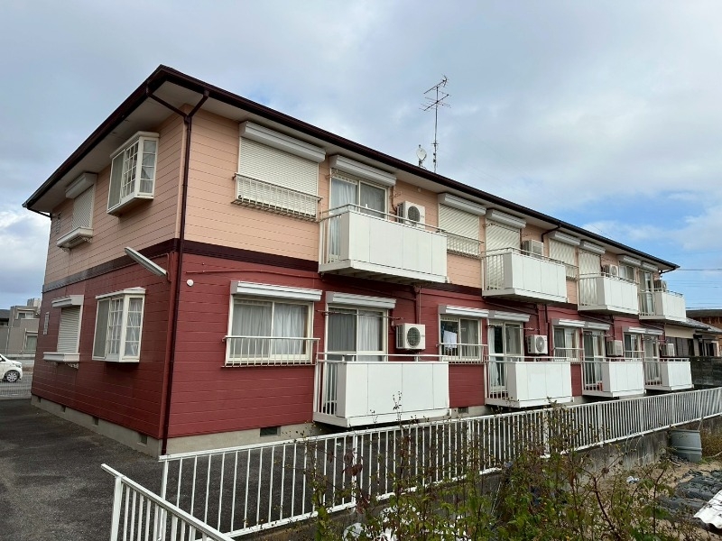 ハイツドヌール　Ｂ棟の外観