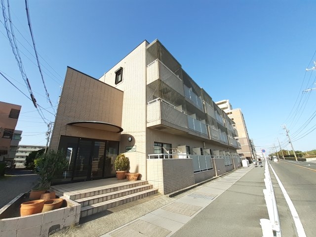 江戸橋利平治マンションの外観
