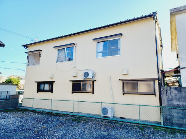 川添アパートの外観