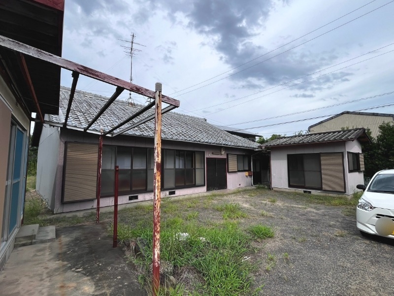栗真町屋町平家の外観
