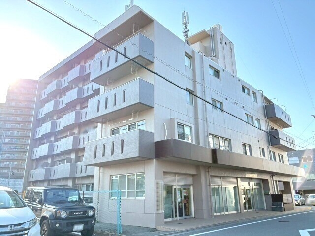 エトアール津の外観