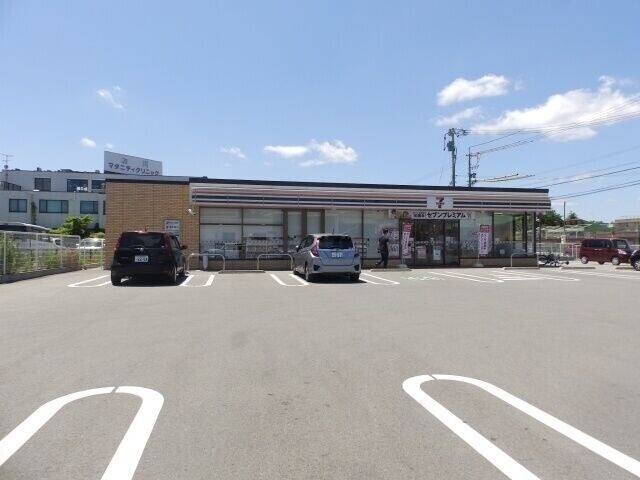 セブンイレブン津市藤方店 セブンイレブン津市藤方店