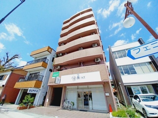 サンロイヤル大門の外観