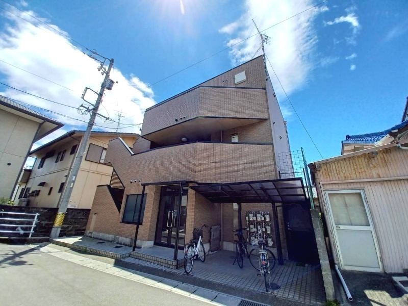 カレッジハウス８の外観