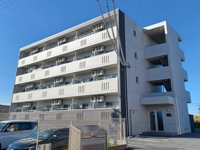 メゾンモンマルトル西古河の外観