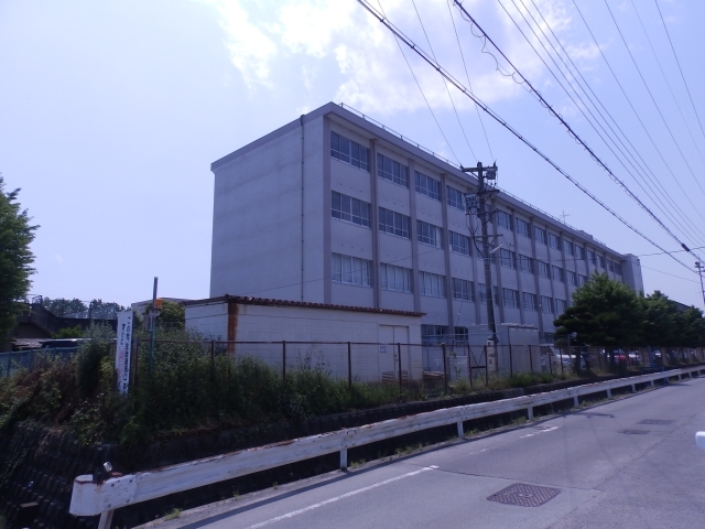 津市立一身田中学校 津市立一身田中学校