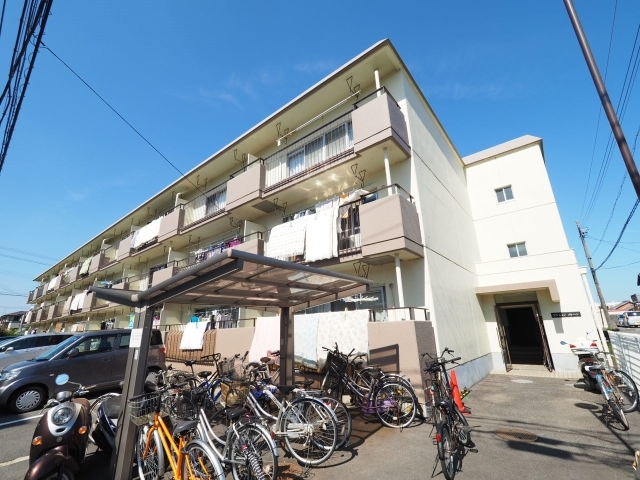 マンションメルヘンの外観