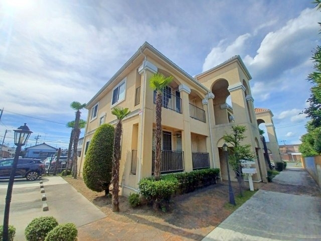 ＭＩＳＳＩＯＮ　ＳＱＵＡＲＥ　ＹＫ－１の外観