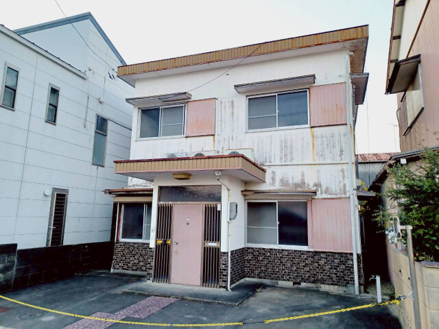 下弁財町津興戸建の外観
