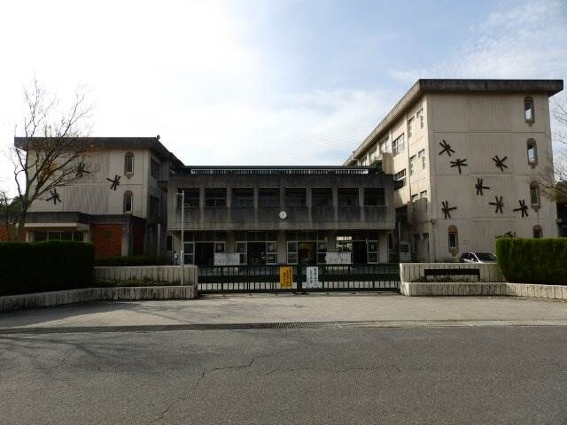 四日市市立内部東小学校 四日市市立内部東小学校