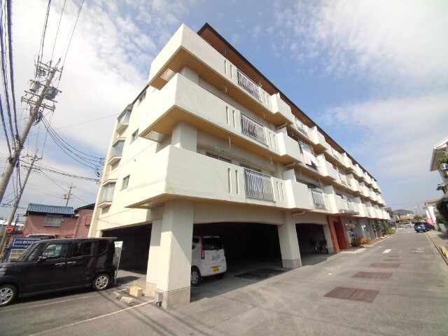 ハイツサイキの外観