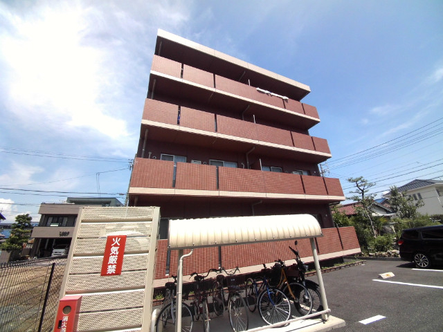 Ｈ．Ｉ．レガリアの外観