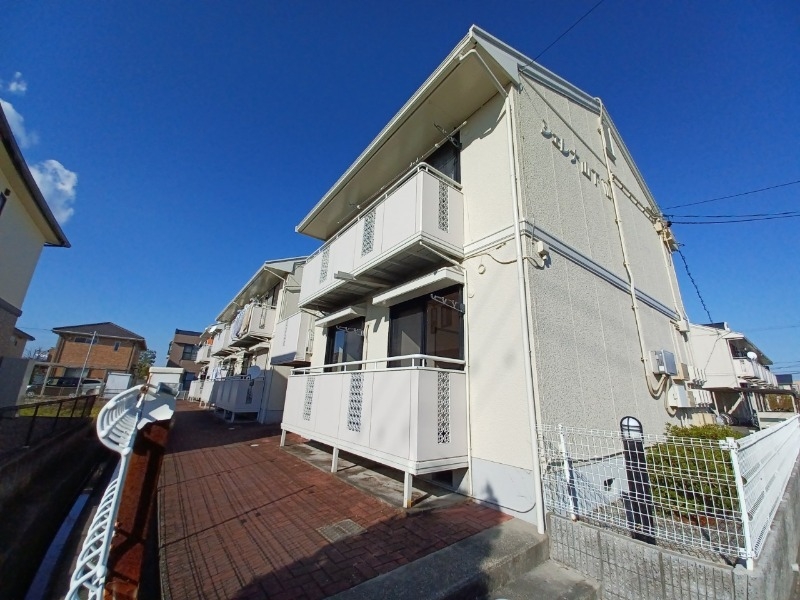 シェレナ山下　Ⅶ棟の外観
