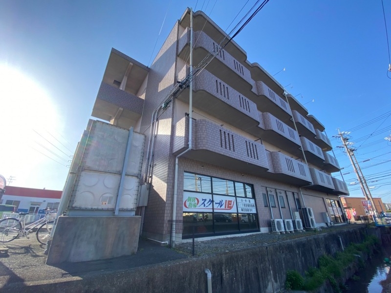 ユーミー生桑マンションの外観