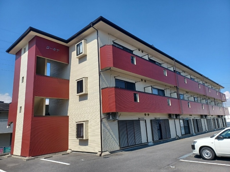 コーキア富洲原の外観