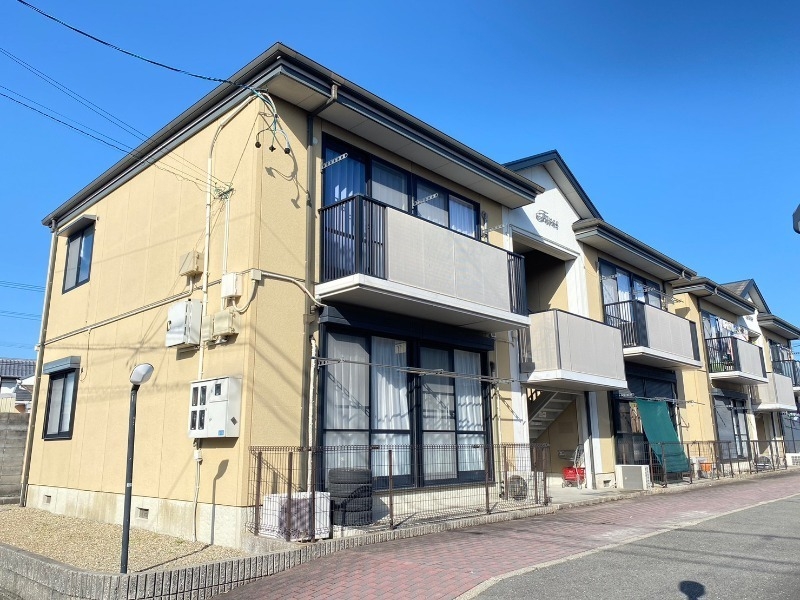 ロイヤルタウン　Ａ棟の外観
