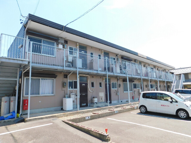 コリーヌ阿倉川の外観