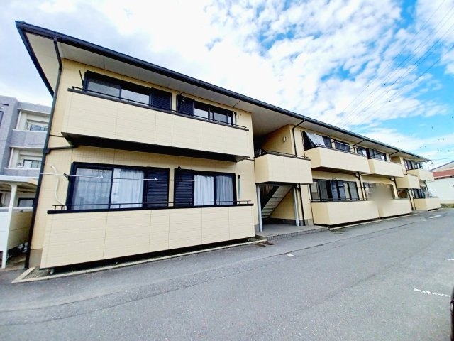 メモリアルＡ棟の外観