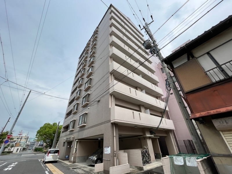 レスカール幸町の外観