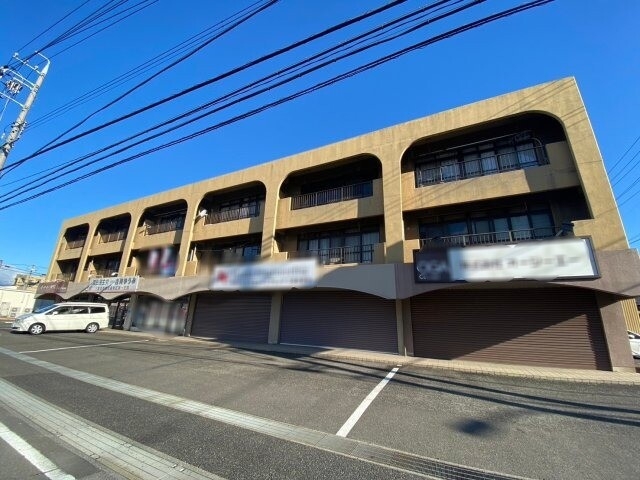 糸与ビルの外観