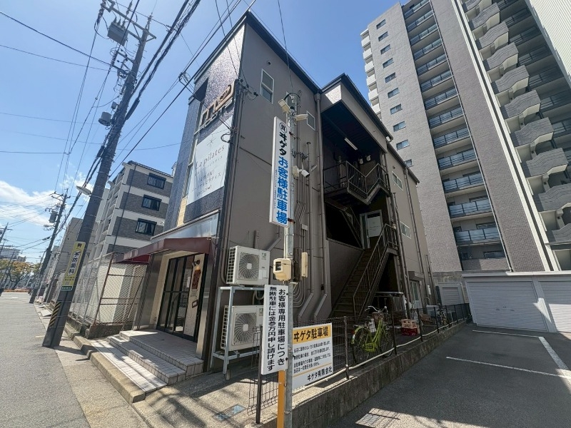 ＭＪ　ＲＯＯＴＳの外観