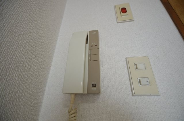 インターホン