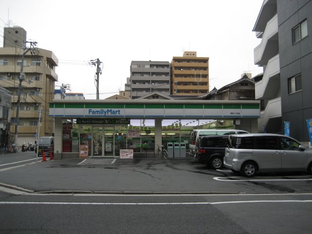 ファミリーマート堺町二丁目店