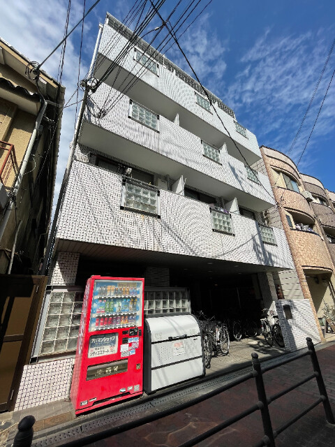 アミティ市大前