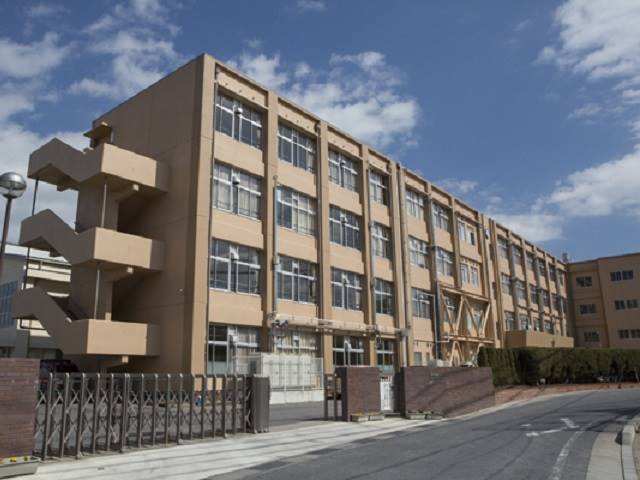 草津市立老上中学校