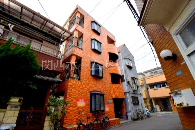 メゾンズイエンの外観