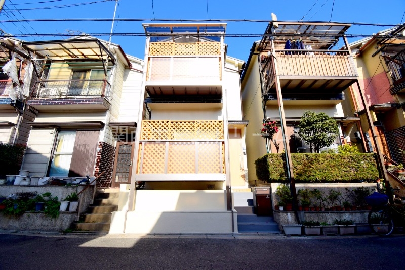 イーストリート１１２２