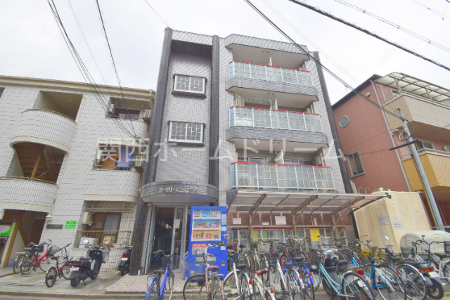 ロータリーマンション西三荘の外観