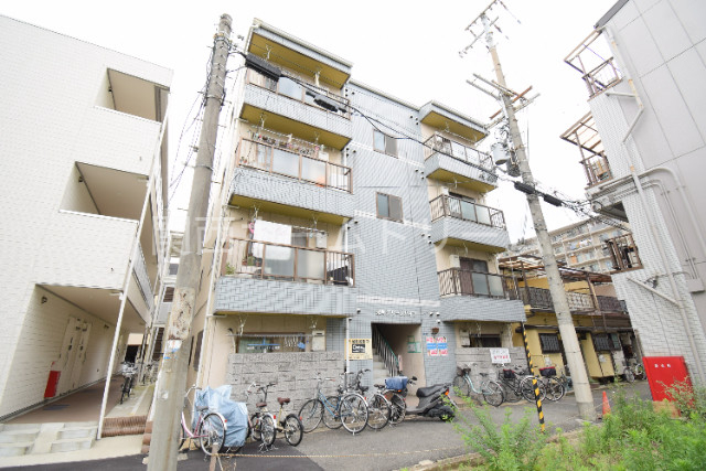 栄町グリーンハイツの外観