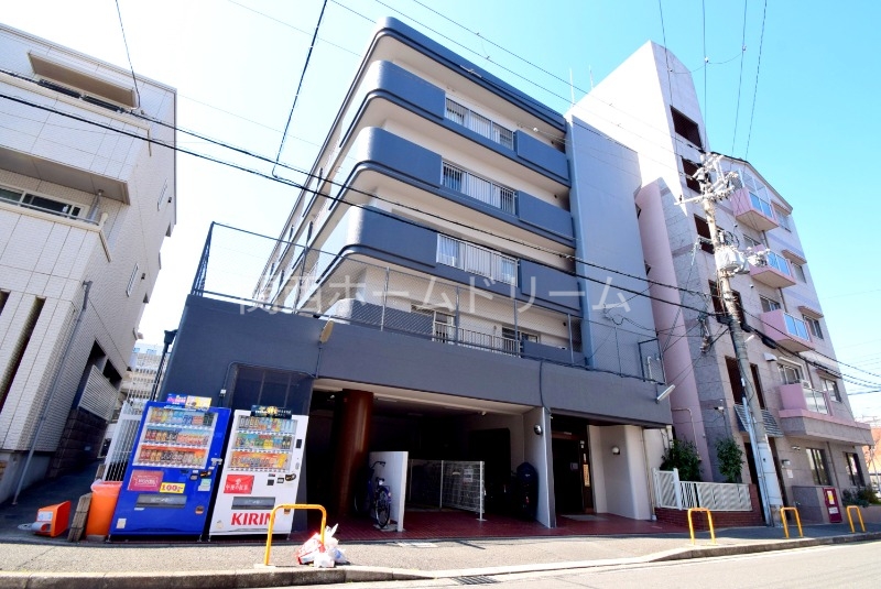 コーポラス新橋の外観