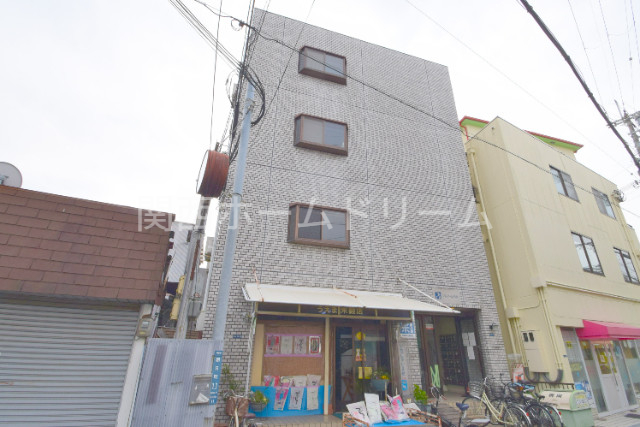 プレアール門真の外観