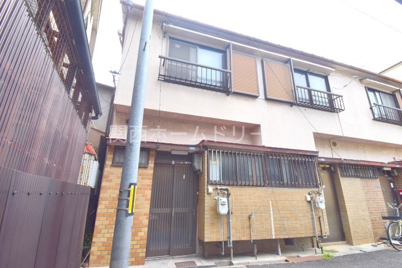 大池町２－２３貸家の外観