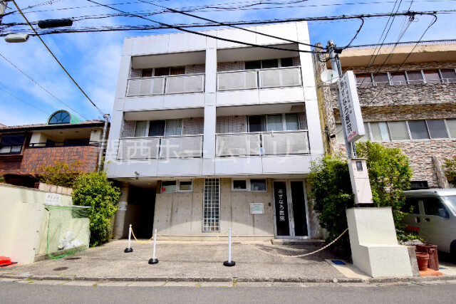 広崎マンションの外観